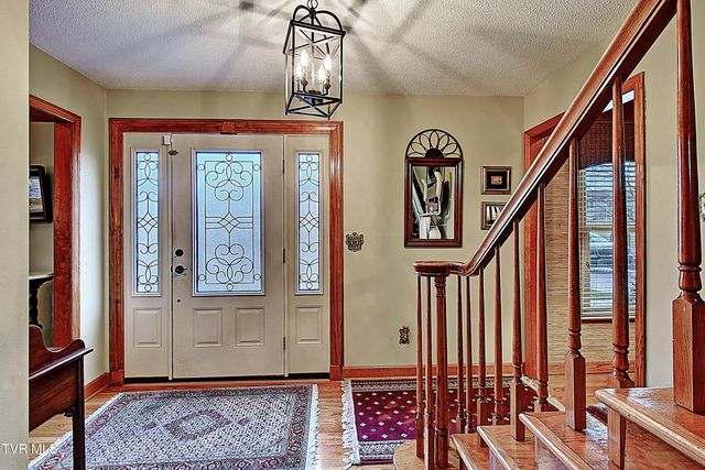 105 Kingfisher Court, Kingsport, TN 37663