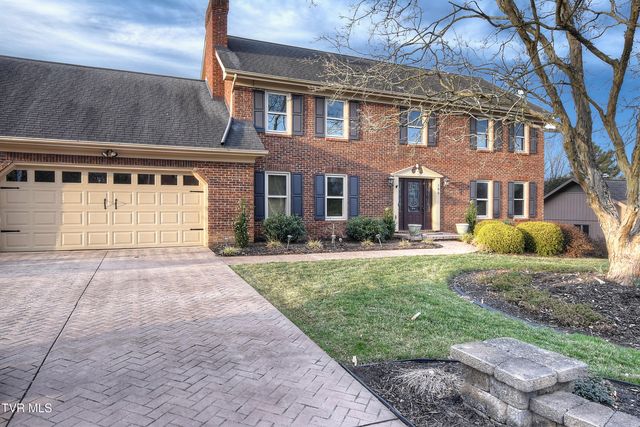 105 Kingfisher Court, Kingsport, TN 37663