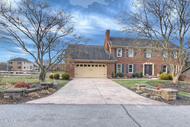 105 Kingfisher Court, Kingsport, TN 37663