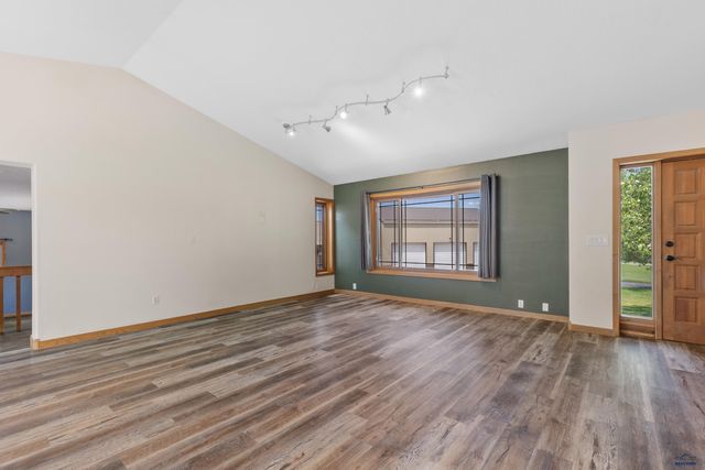 9204 S HIGH MEADOWS DR, Black Hawk, SD 57718