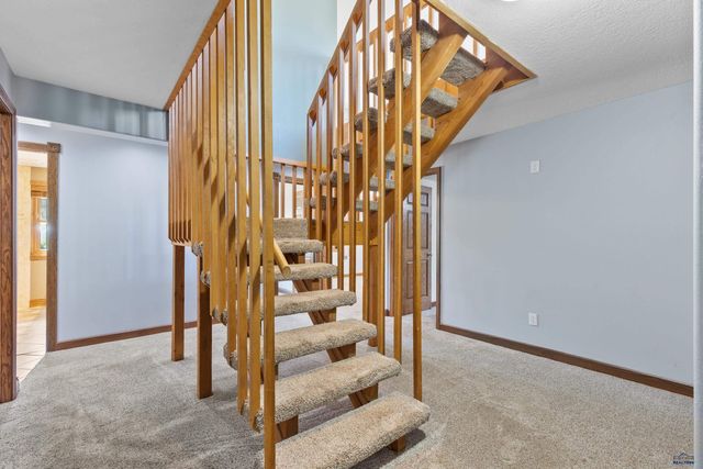 9204 S HIGH MEADOWS DR, Black Hawk, SD 57718