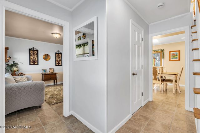 72 Idlebrook Lane, Aberdeen, NJ 07747