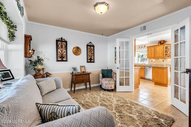 72 Idlebrook Lane, Aberdeen, NJ 07747