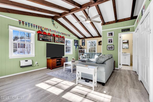 72 Idlebrook Lane, Aberdeen, NJ 07747