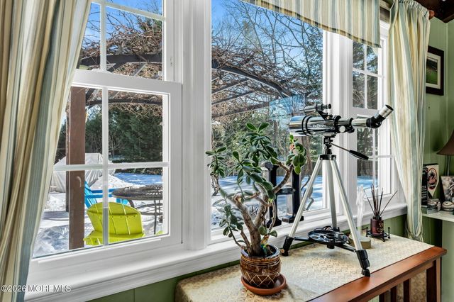 72 Idlebrook Lane, Aberdeen, NJ 07747