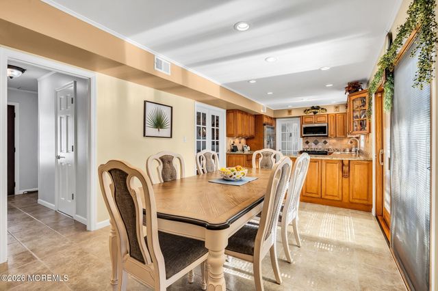 72 Idlebrook Lane, Aberdeen, NJ 07747