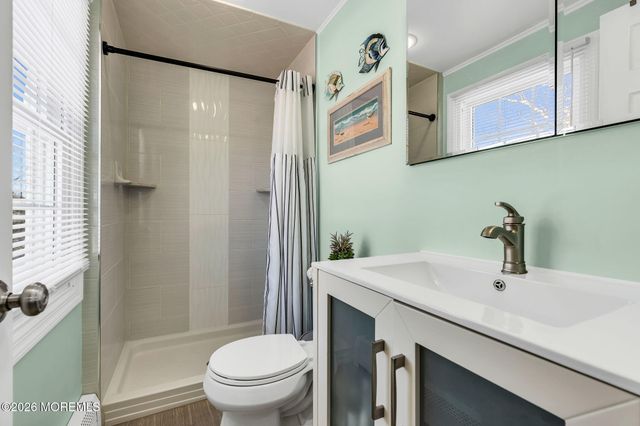 72 Idlebrook Lane, Aberdeen, NJ 07747