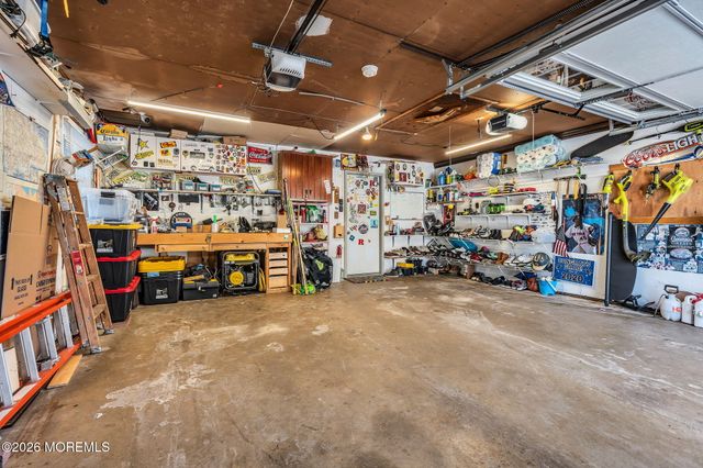 72 Idlebrook Lane, Aberdeen, NJ 07747