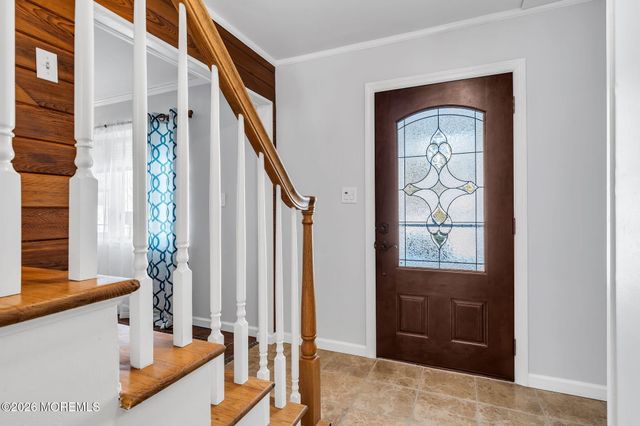 72 Idlebrook Lane, Aberdeen, NJ 07747