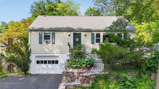 4 Denim Place, White Plains, NY 10603