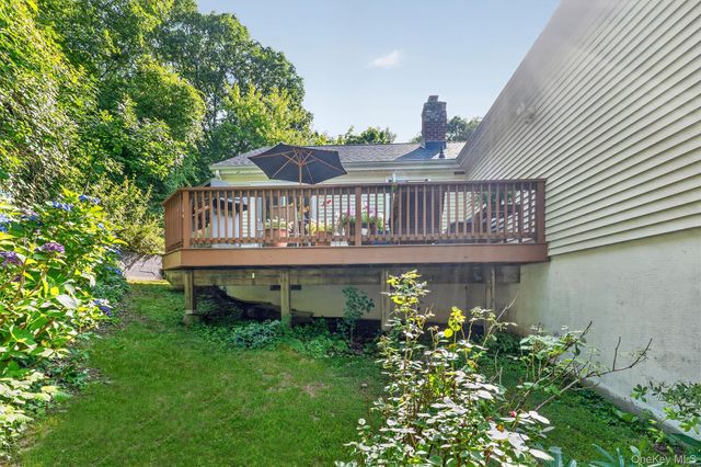 4 Denim Place, White Plains, NY 10603
