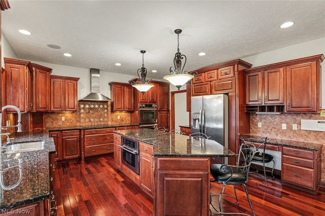 6291 Maypine Farm Boulevard, Highland Heights, OH 44143