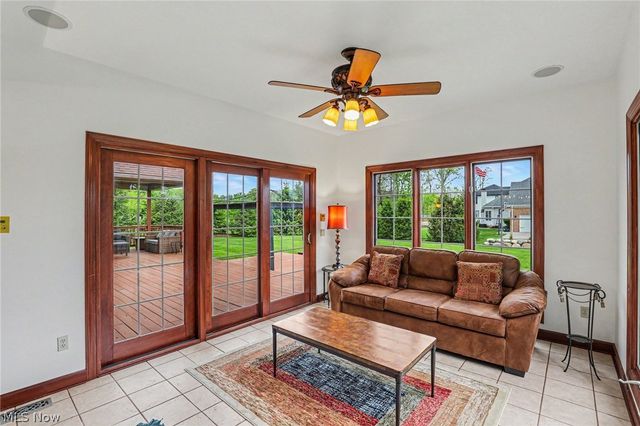 6291 Maypine Farm Boulevard, Highland Heights, OH 44143