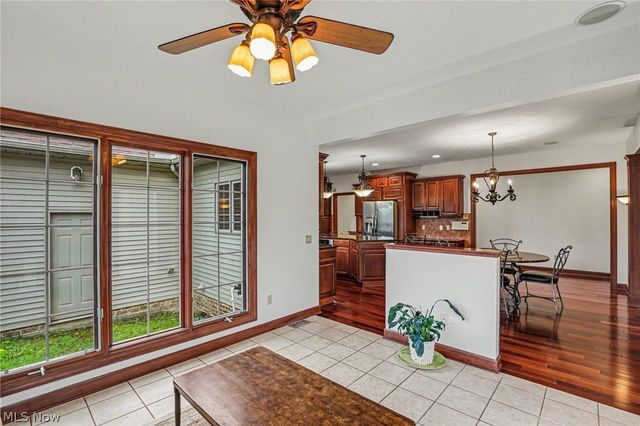 6291 Maypine Farm Boulevard, Highland Heights, OH 44143