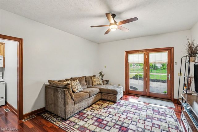 6291 Maypine Farm Boulevard, Highland Heights, OH 44143
