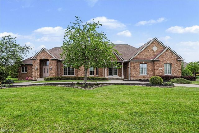 6291 Maypine Farm Boulevard, Highland Heights, OH 44143