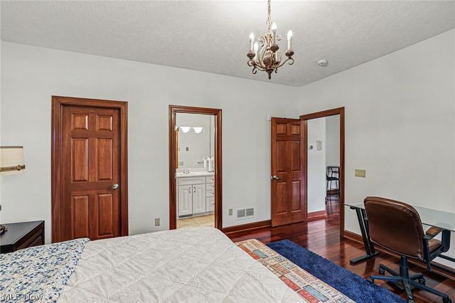 6291 Maypine Farm Boulevard, Highland Heights, OH 44143