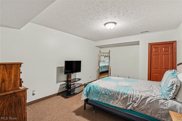 6291 Maypine Farm Boulevard, Highland Heights, OH 44143