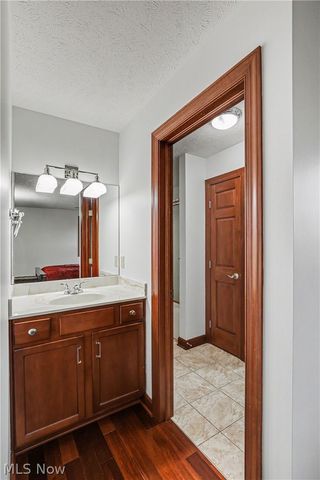 6291 Maypine Farm Boulevard, Highland Heights, OH 44143