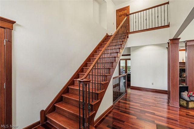 6291 Maypine Farm Boulevard, Highland Heights, OH 44143
