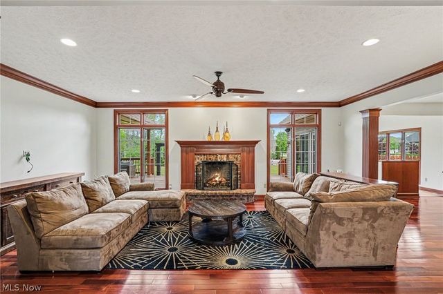 6291 Maypine Farm Boulevard, Highland Heights, OH 44143