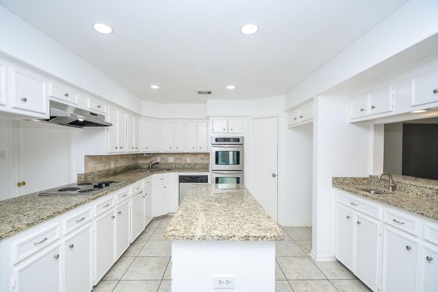 7822 Albin Lane, Houston, TX 77071