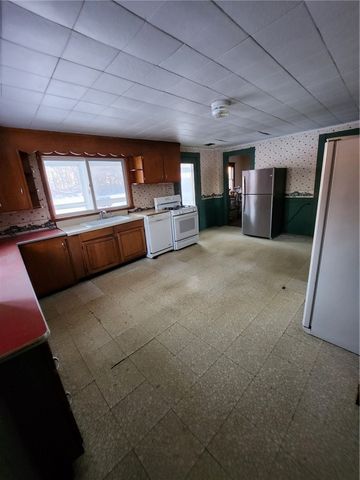 364 Kinsman Rd, Green Twp, PA 16134