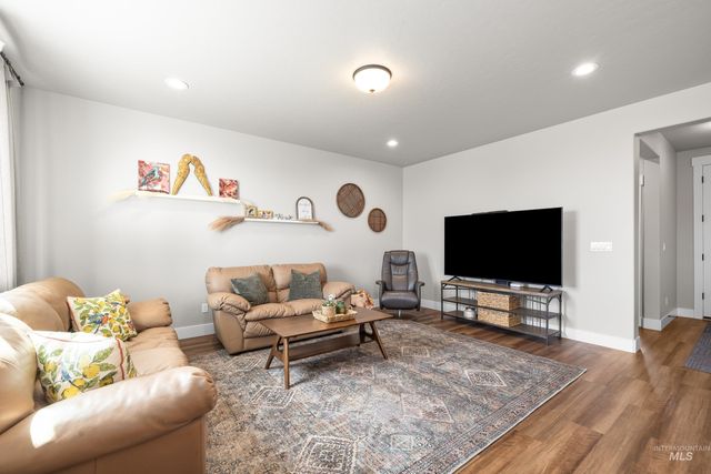4580 E Musselshell Dr., Nampa, ID 83687