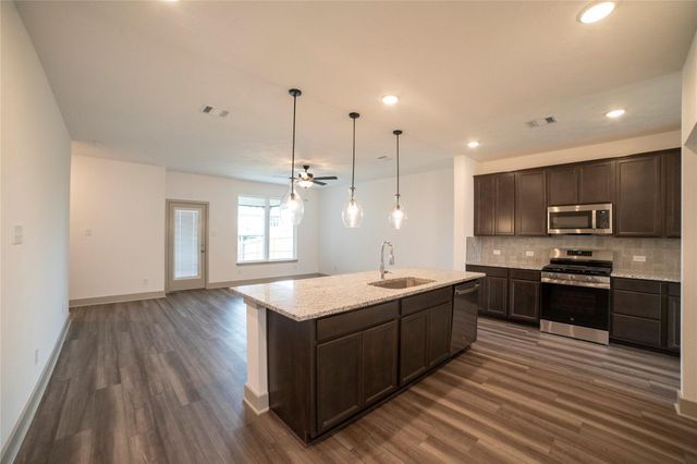 2031 Winepress Road, Brenham, TX 77833