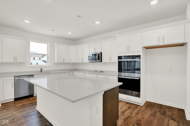 7338 Deerberg Drive, Indianapolis, IN 46259