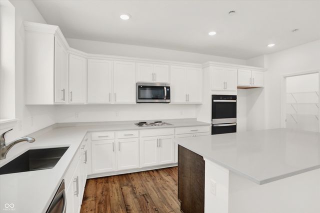 7338 Deerberg Drive, Indianapolis, IN 46259