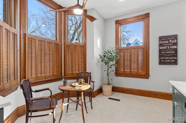 2346 Albion Place, St Louis, MO 63104