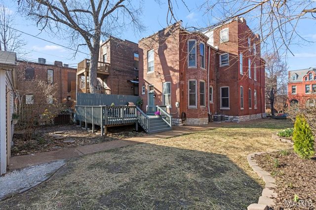 2346 Albion Place, St Louis, MO 63104