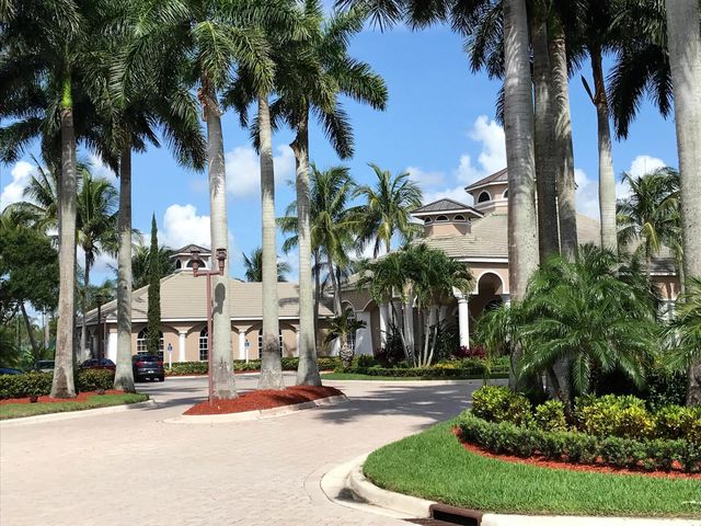 8419 Long Bay, West Palm Beach, FL 33411