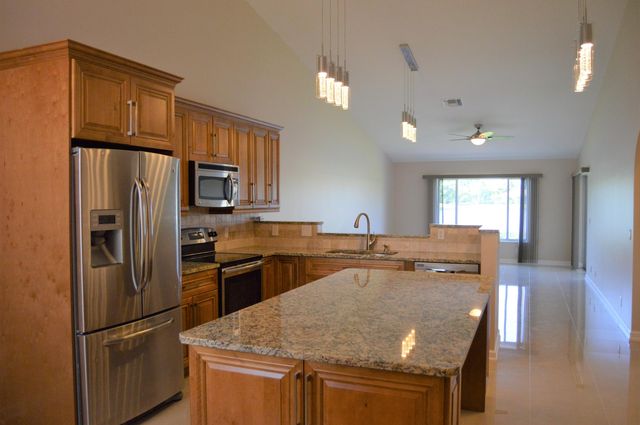 8419 Long Bay, West Palm Beach, FL 33411