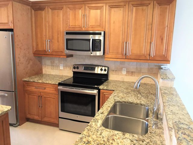 8419 Long Bay, West Palm Beach, FL 33411