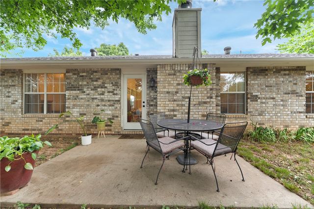 4245 W Patrick Street, Fayetteville, AR 72704