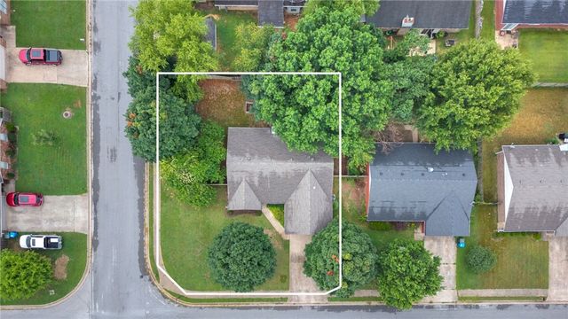 4245 W Patrick Street, Fayetteville, AR 72704