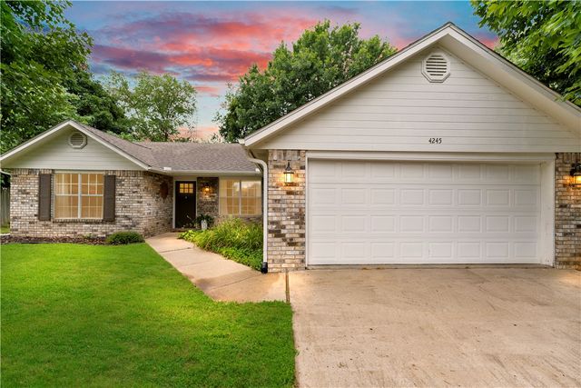 4245 W Patrick Street, Fayetteville, AR 72704