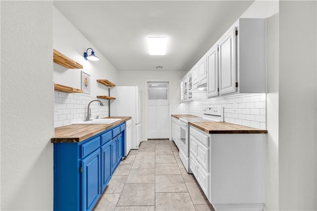 4245 W Patrick Street, Fayetteville, AR 72704