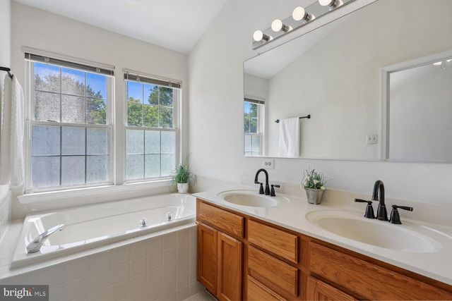46 WADDINGTON LN, Rockville, MD 20850