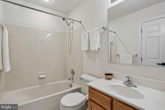 46 WADDINGTON LN, Rockville, MD 20850