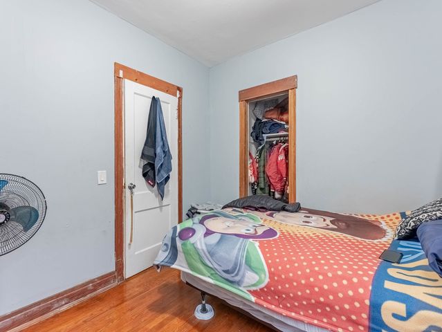 4044 W Potomac Avenue, Chicago, IL 60651