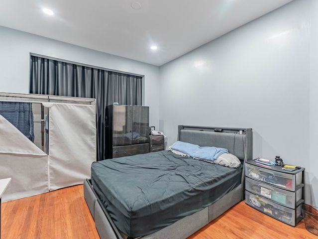 4044 W Potomac Avenue, Chicago, IL 60651