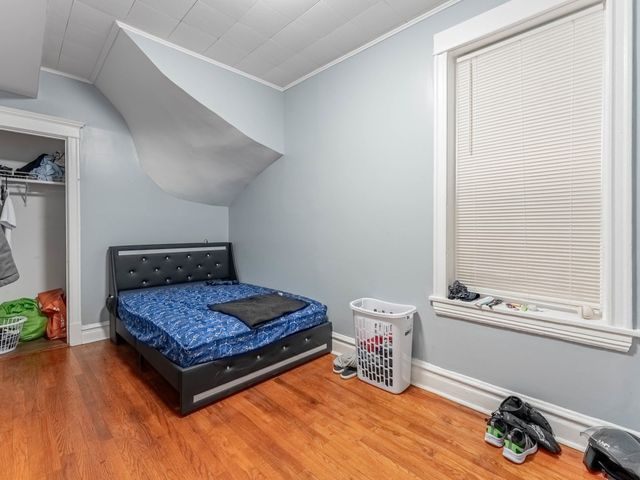 4044 W Potomac Avenue, Chicago, IL 60651