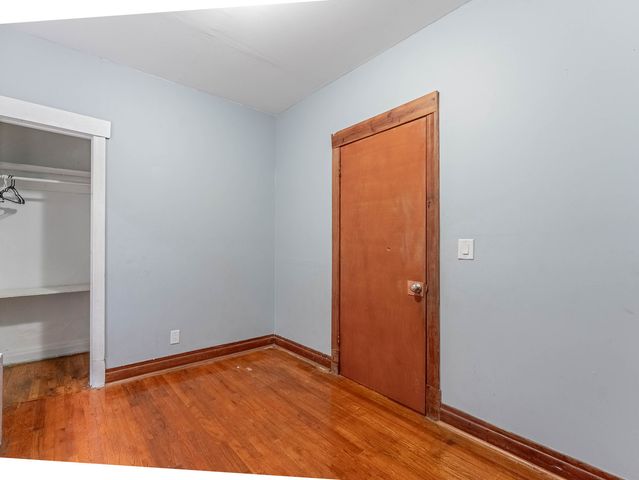 4044 W Potomac Avenue, Chicago, IL 60651