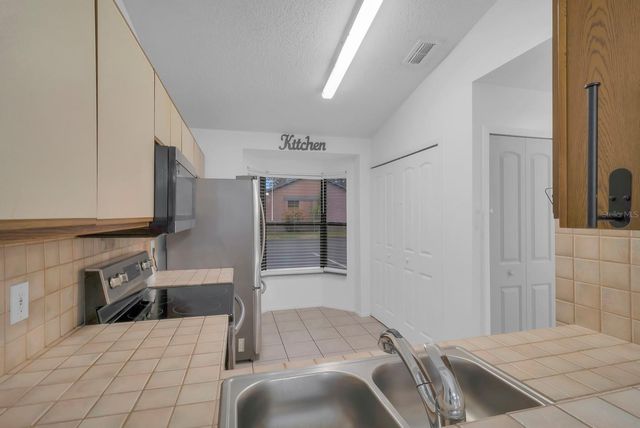 2432 KING OAK COURT, St Cloud, FL 34769