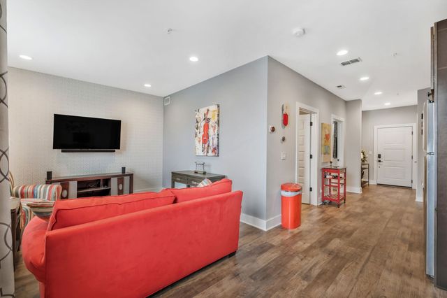 1077 E Trinity Ln Apt 307, Nashville, TN 37216