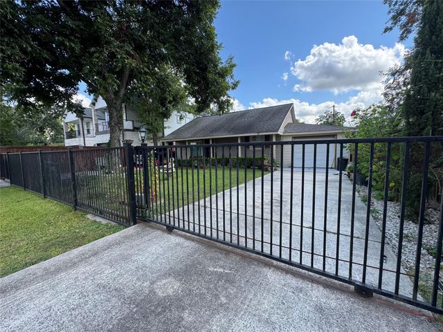 7518 Gracia Street, Houston, TX 77037