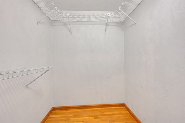 20 Brentwood Dr, Dudley, MA 01571